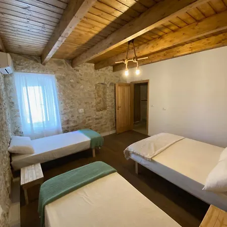 Papu's Ferienhaus Piqeras